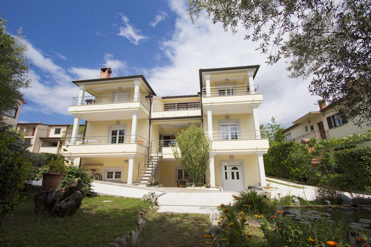 Apartments Rajci روفينج المظهر الخارجي الصورة