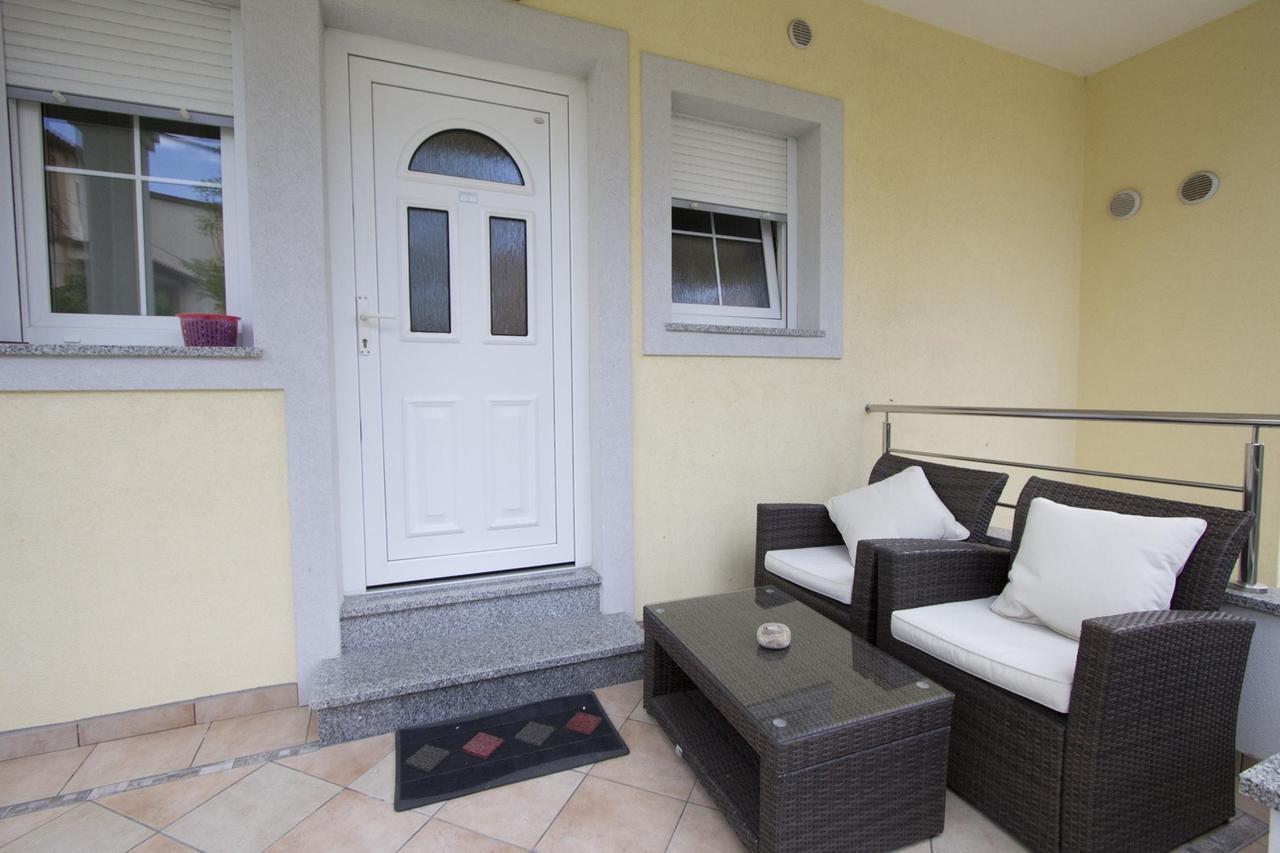 Apartments Rajci روفينج المظهر الخارجي الصورة