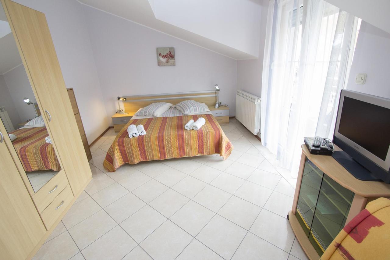 Apartments Rajci روفينج المظهر الخارجي الصورة