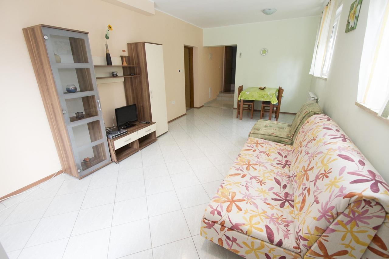 Apartments Rajci روفينج المظهر الخارجي الصورة