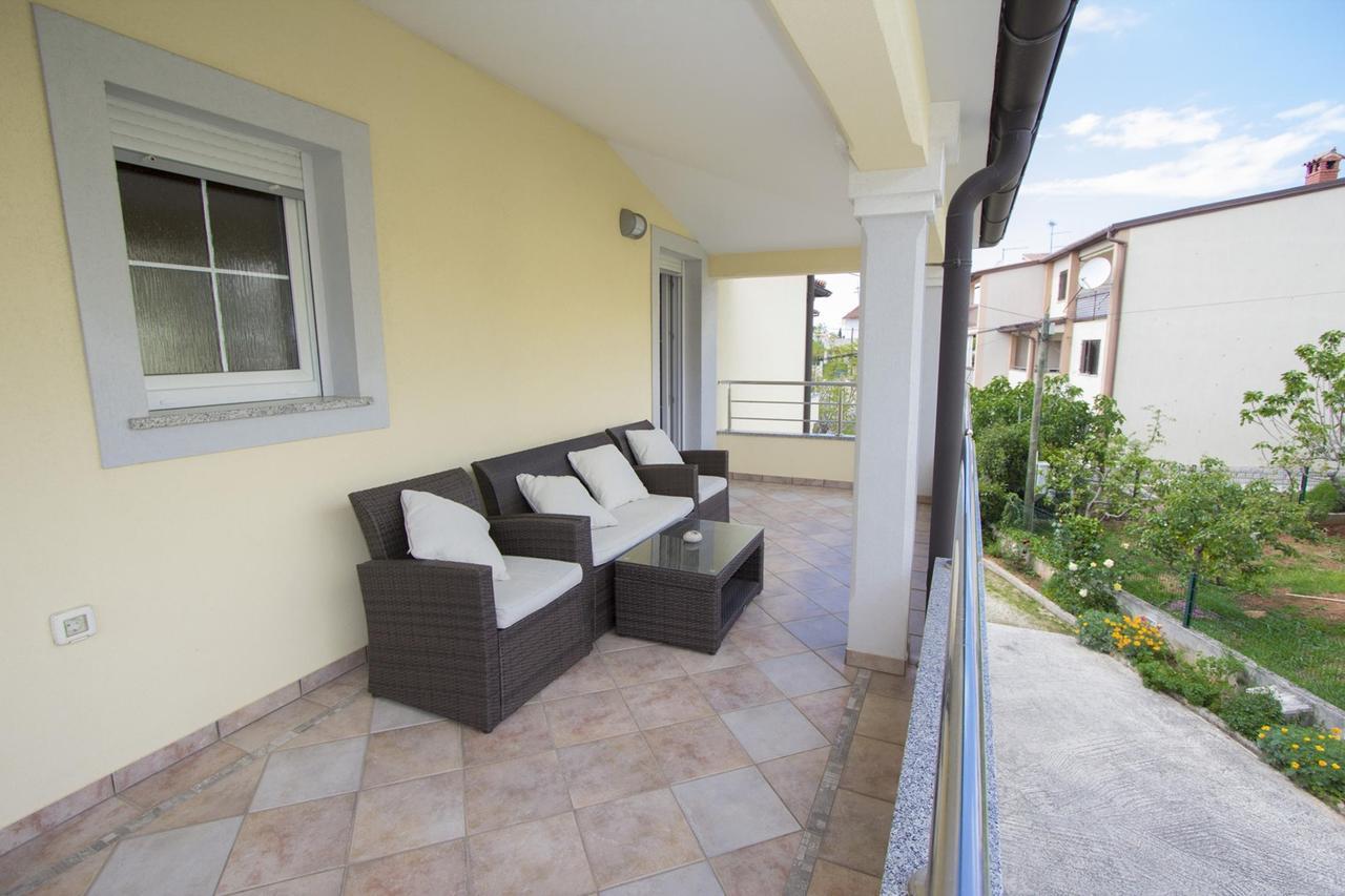 Apartments Rajci روفينج المظهر الخارجي الصورة