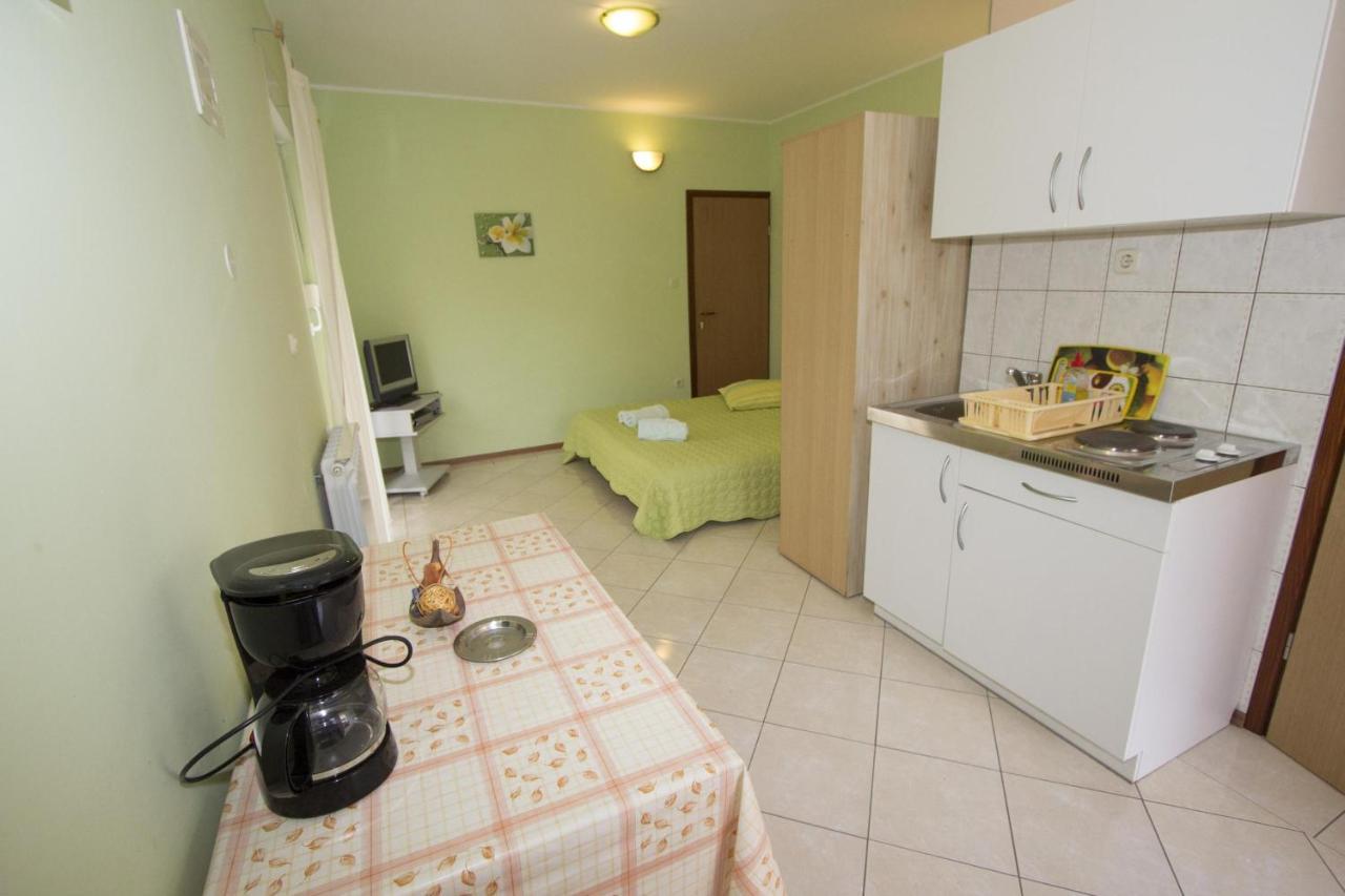 Apartments Rajci روفينج المظهر الخارجي الصورة