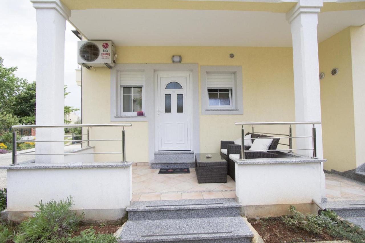 Apartments Rajci روفينج المظهر الخارجي الصورة