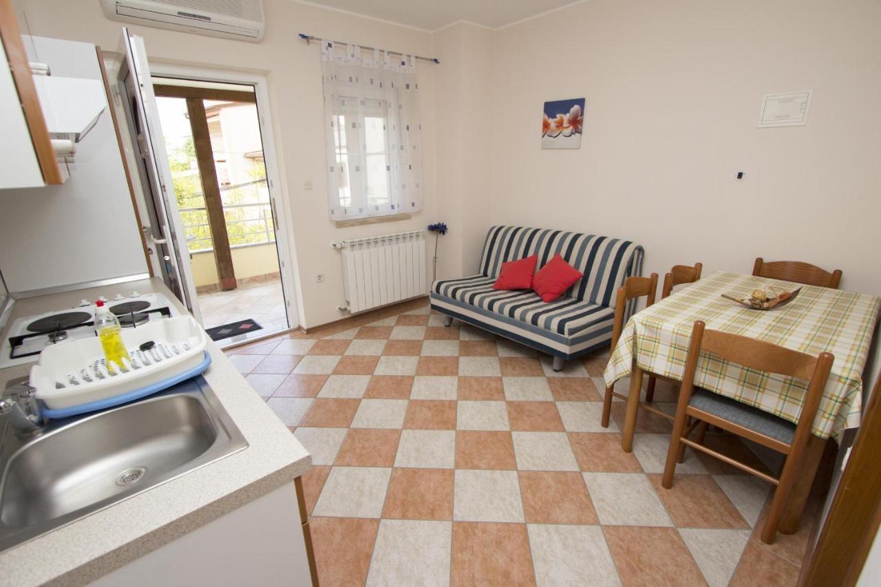 Apartments Rajci روفينج المظهر الخارجي الصورة