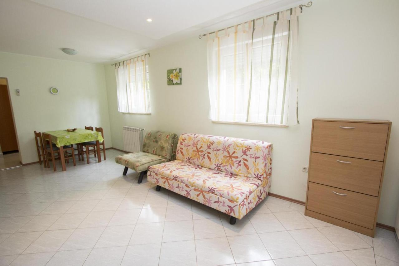 Apartments Rajci روفينج المظهر الخارجي الصورة