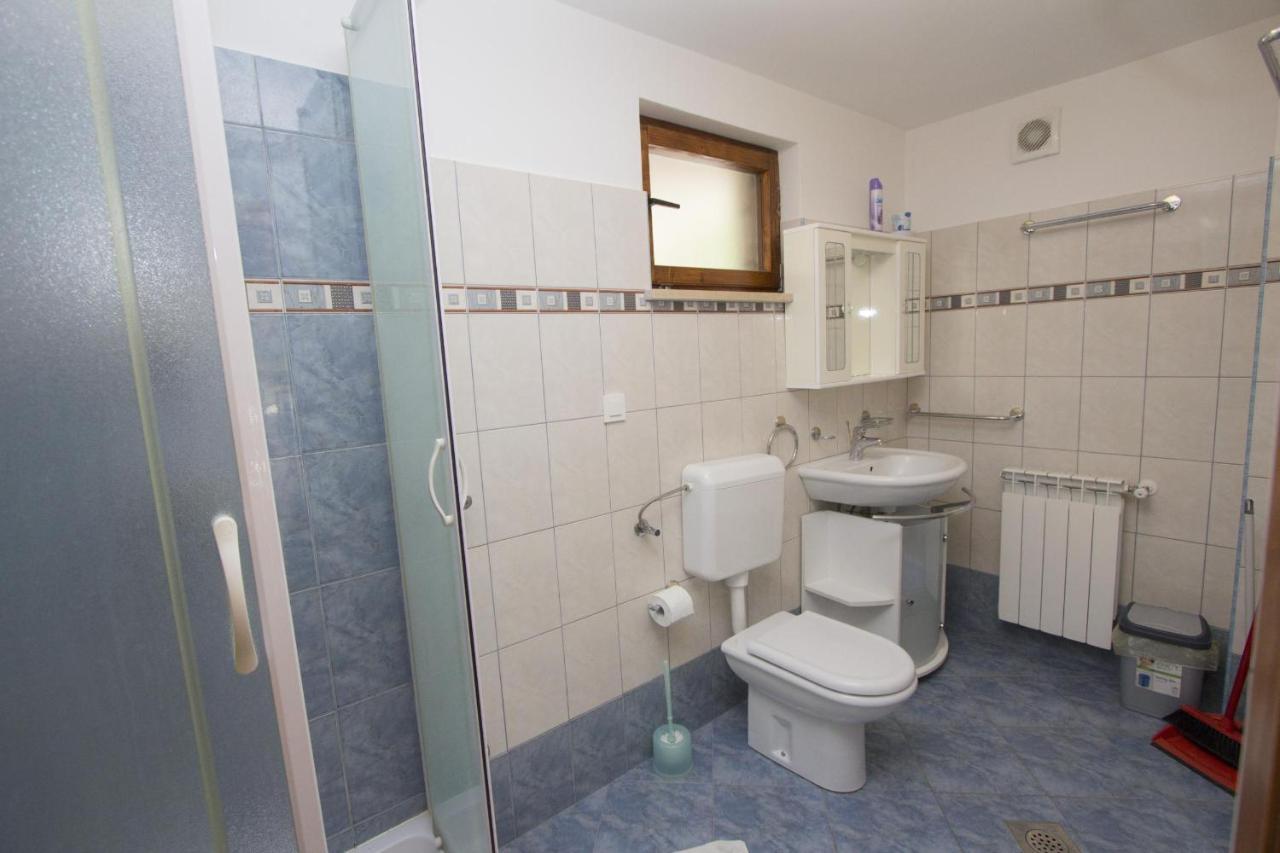 Apartments Rajci روفينج المظهر الخارجي الصورة