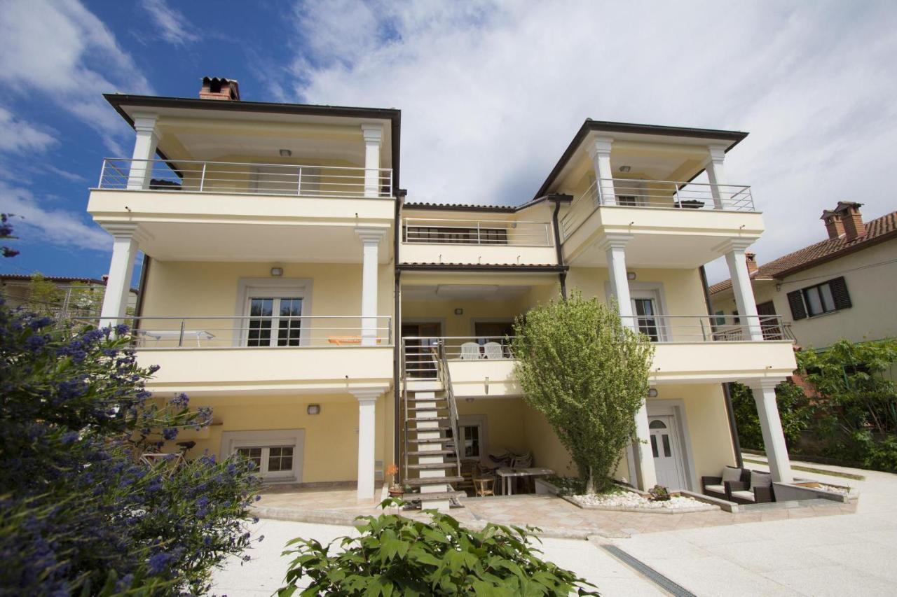 Apartments Rajci روفينج المظهر الخارجي الصورة